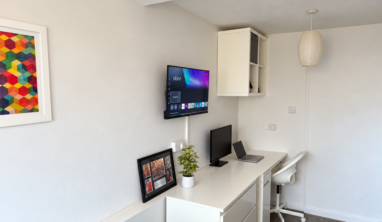 Room 1 (2)