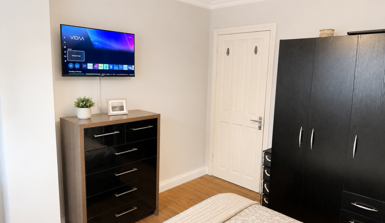 Room 2 (2)
