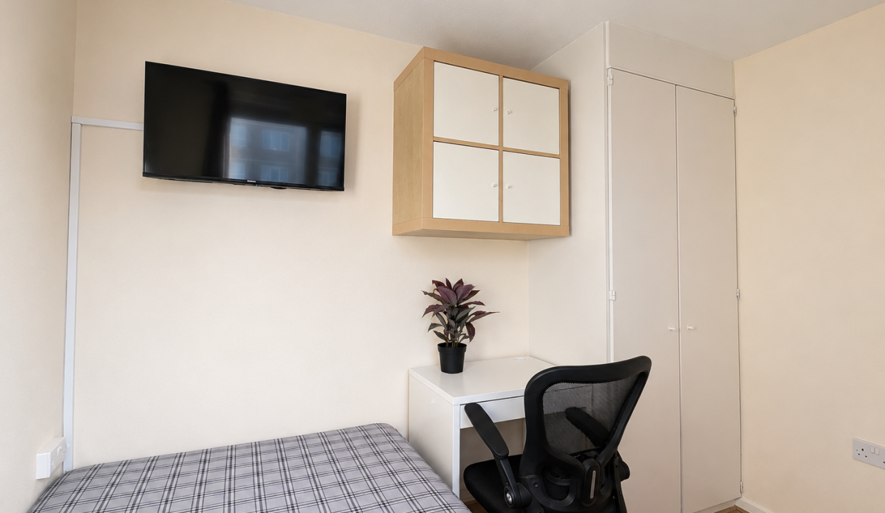 Room 2 (3)