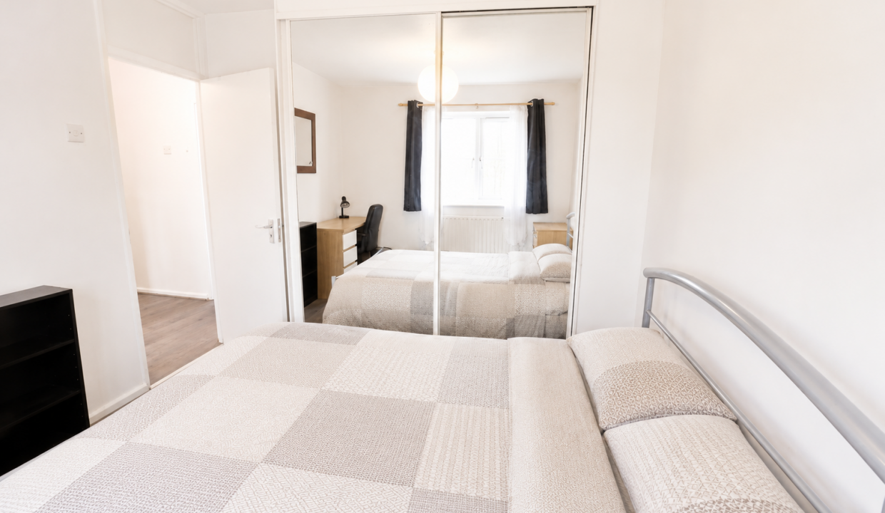 Room 4 (2)