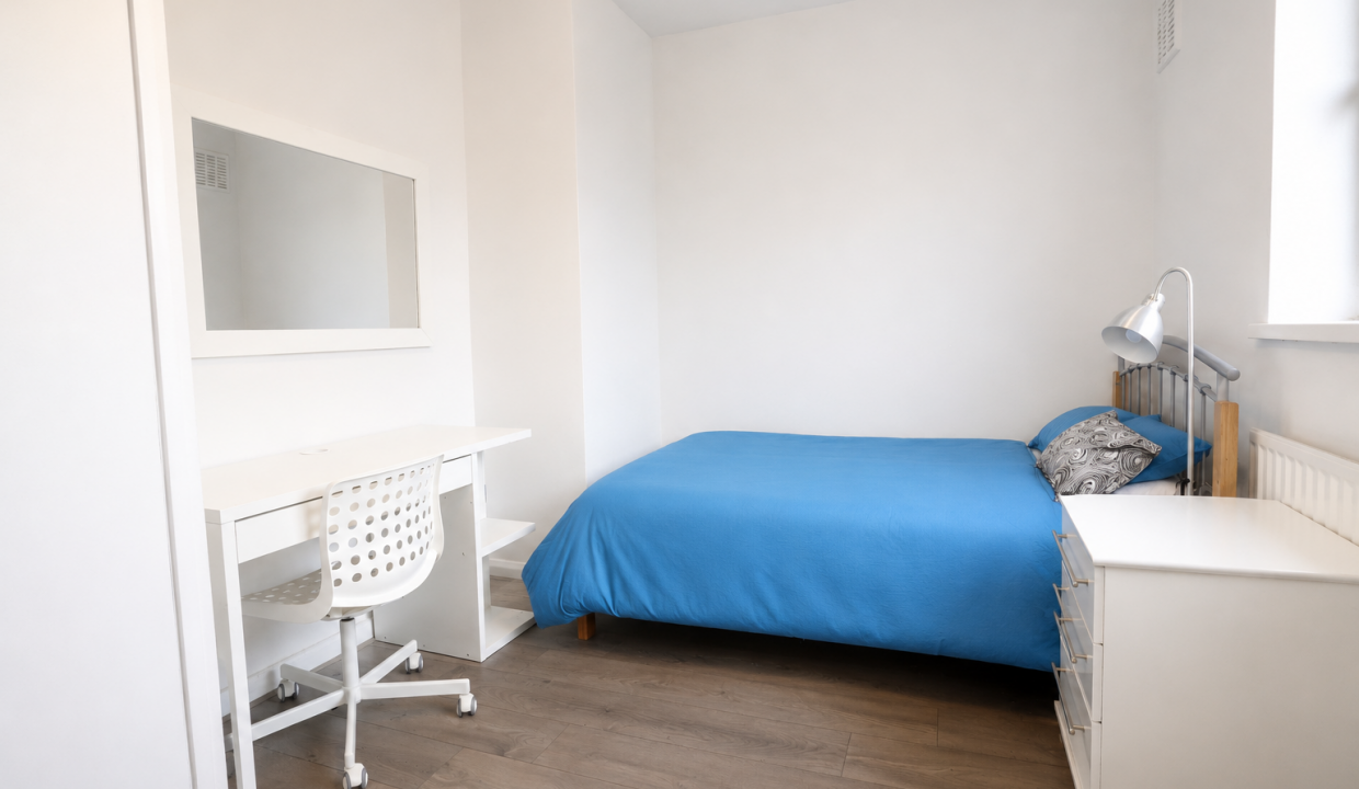 Bedroom 4 (2)