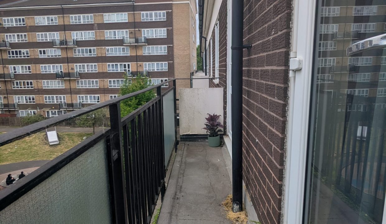 Bedroom 4 balcony