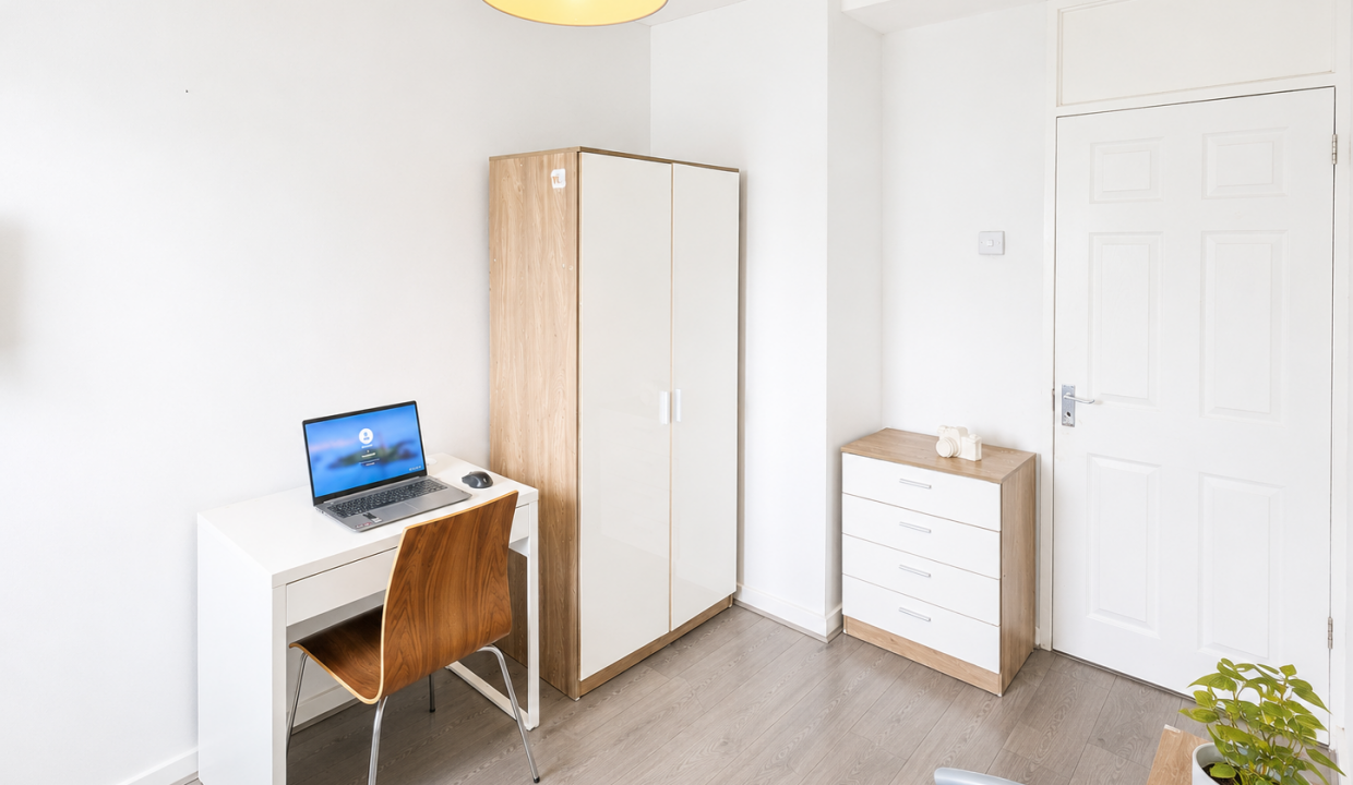 Room 1 (2)