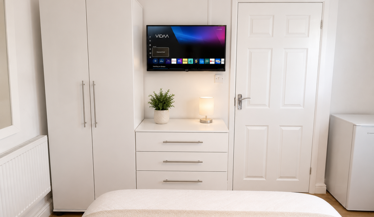 Room 1 (2)