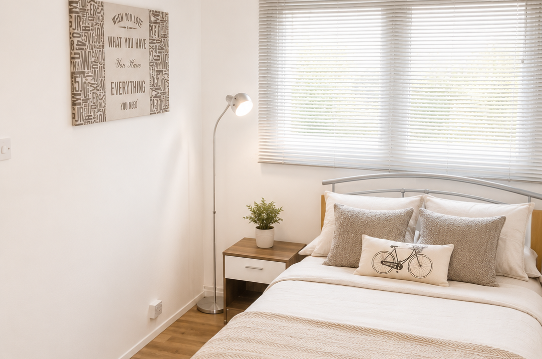 Room 2 (2)