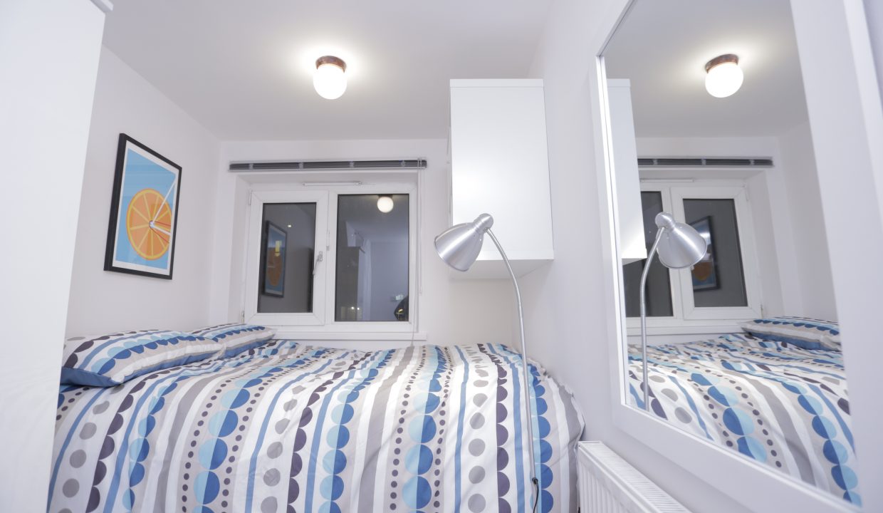 Room 2 (2)