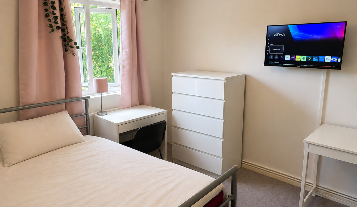 Room 2 (2)