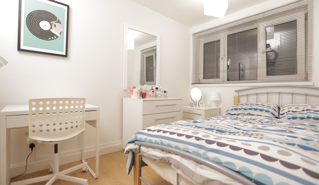 Room 4 (2)