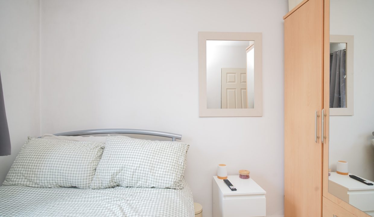 Room 4 (2)