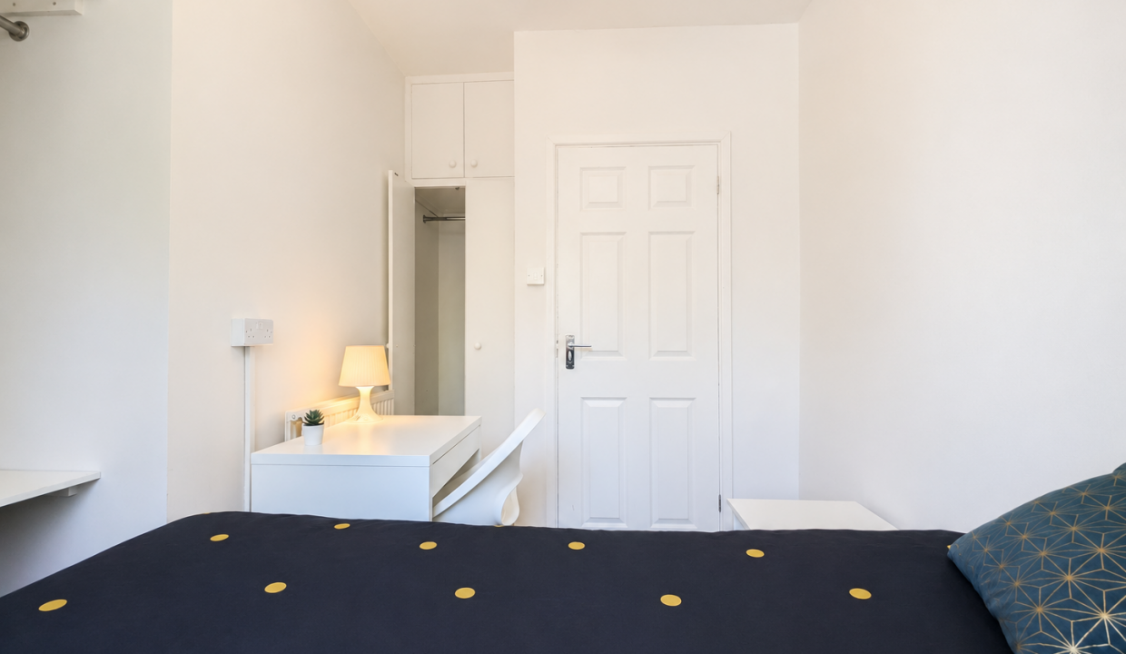 Bedroom 2 (2)