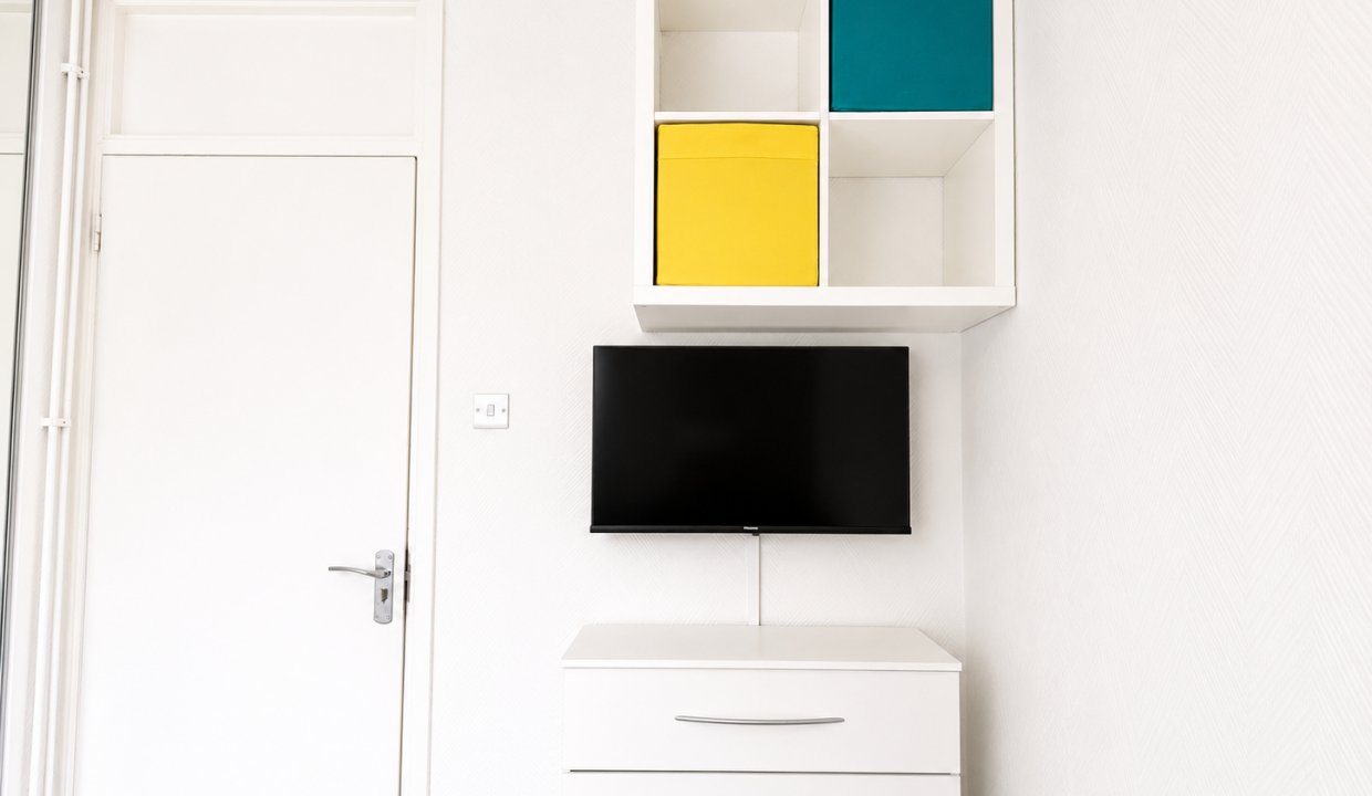 Bedroom 2 (2)