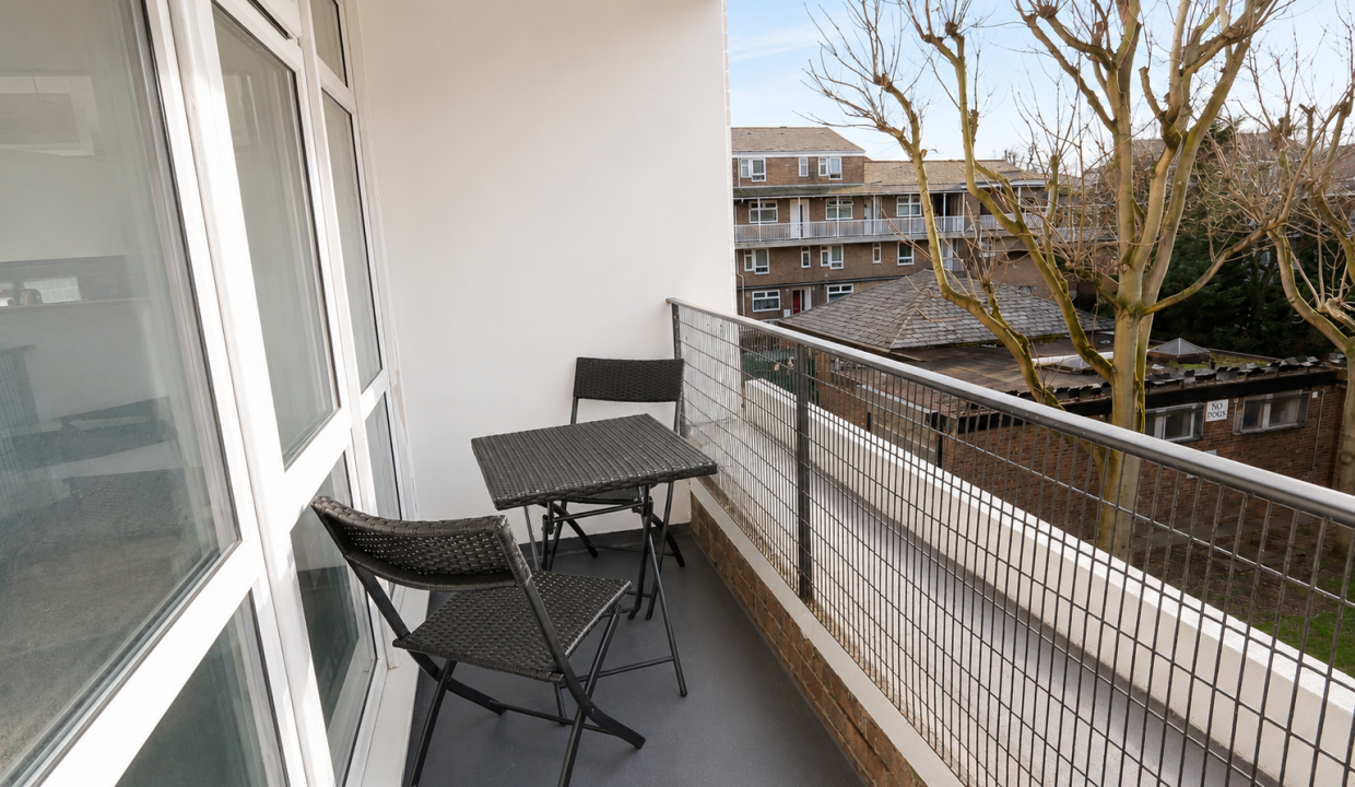 Private Balcony (2)