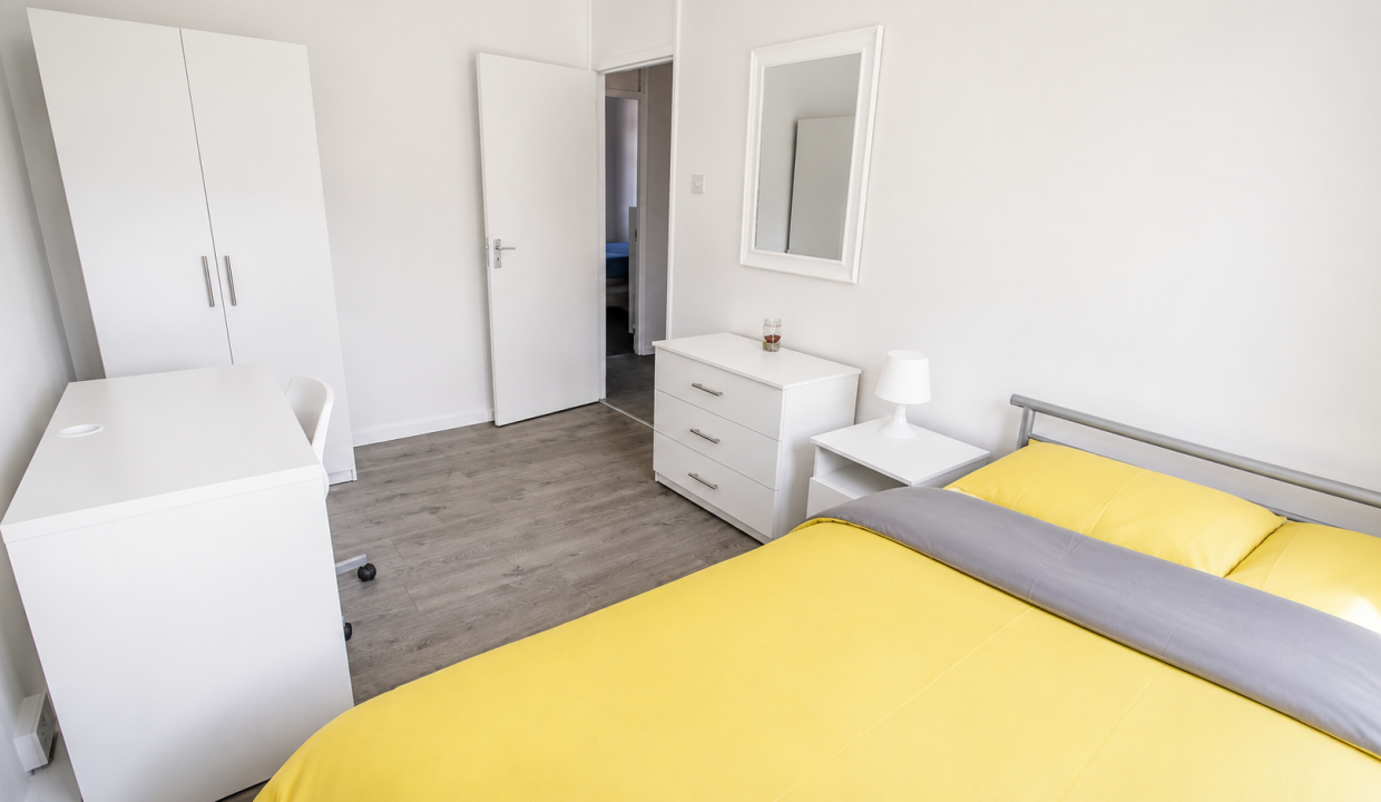 Room 2 (2)