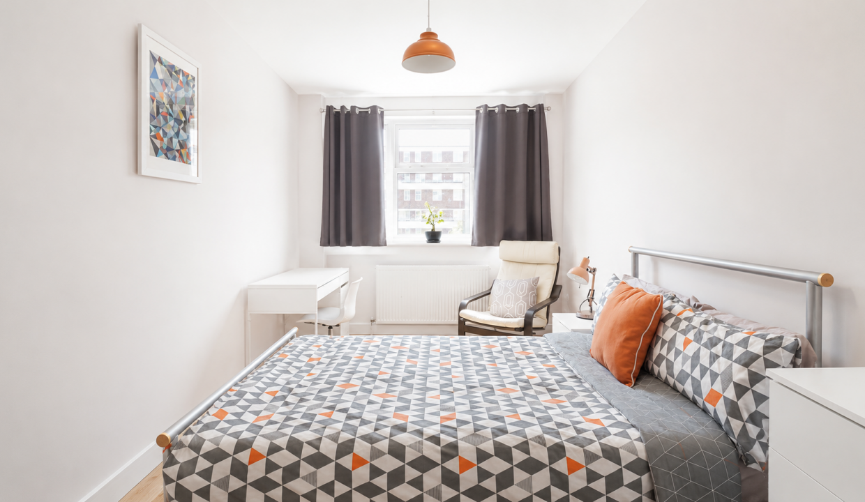 Bedroom 1 (2)
