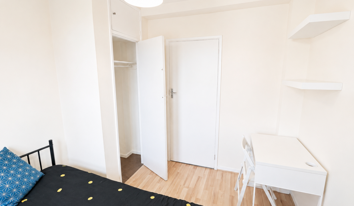 Bedroom 2 (2)