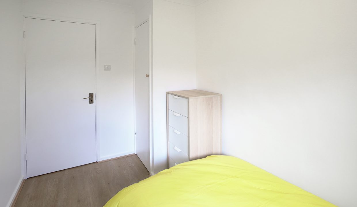 Bedroom 2 (2)