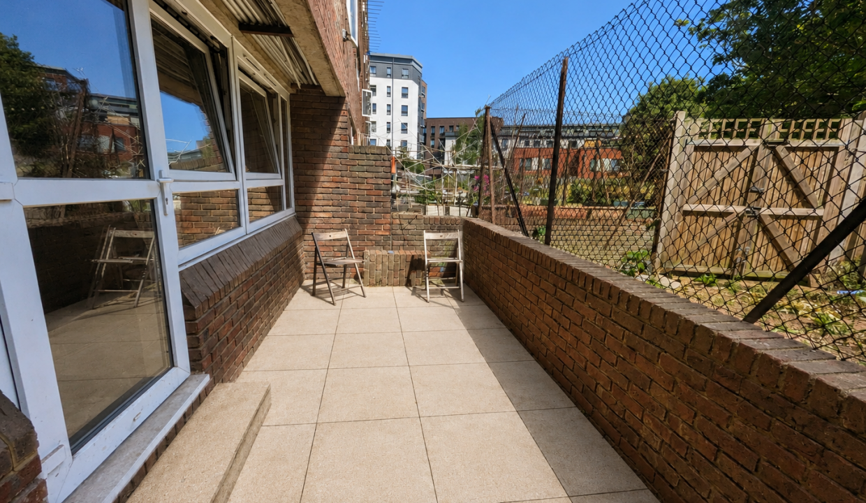 Bedroom 4 terrace