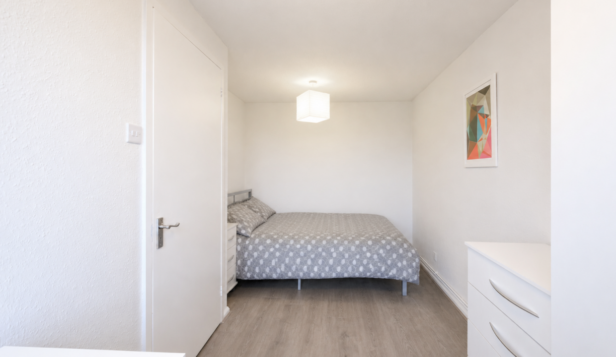 Room 4 (2)