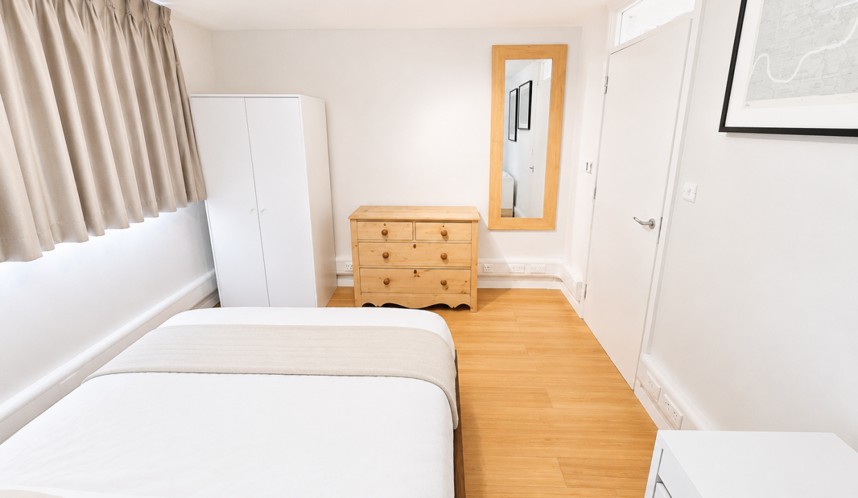 Room 1 (2)