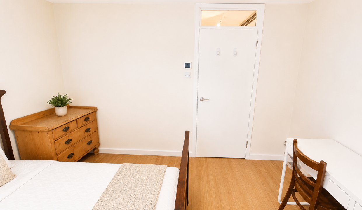 Room 2 (3)