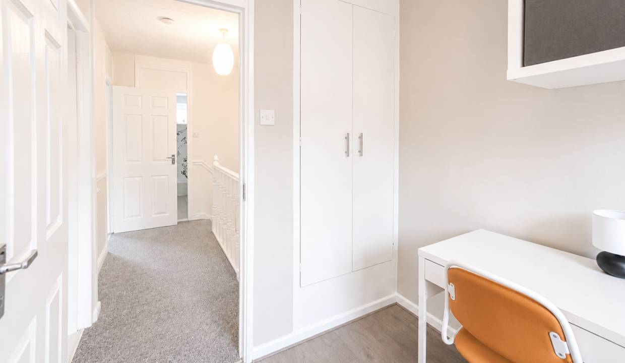 Room 2 (2)
