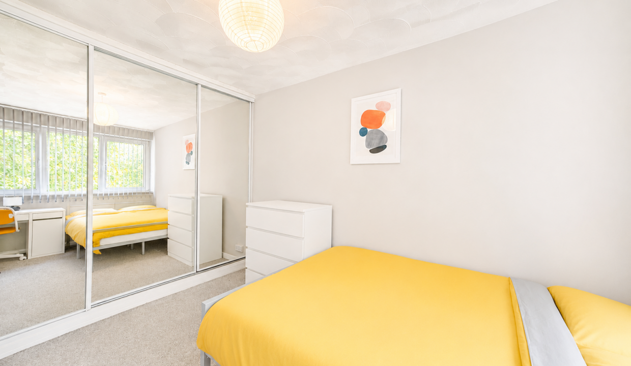 Room 4 (2)