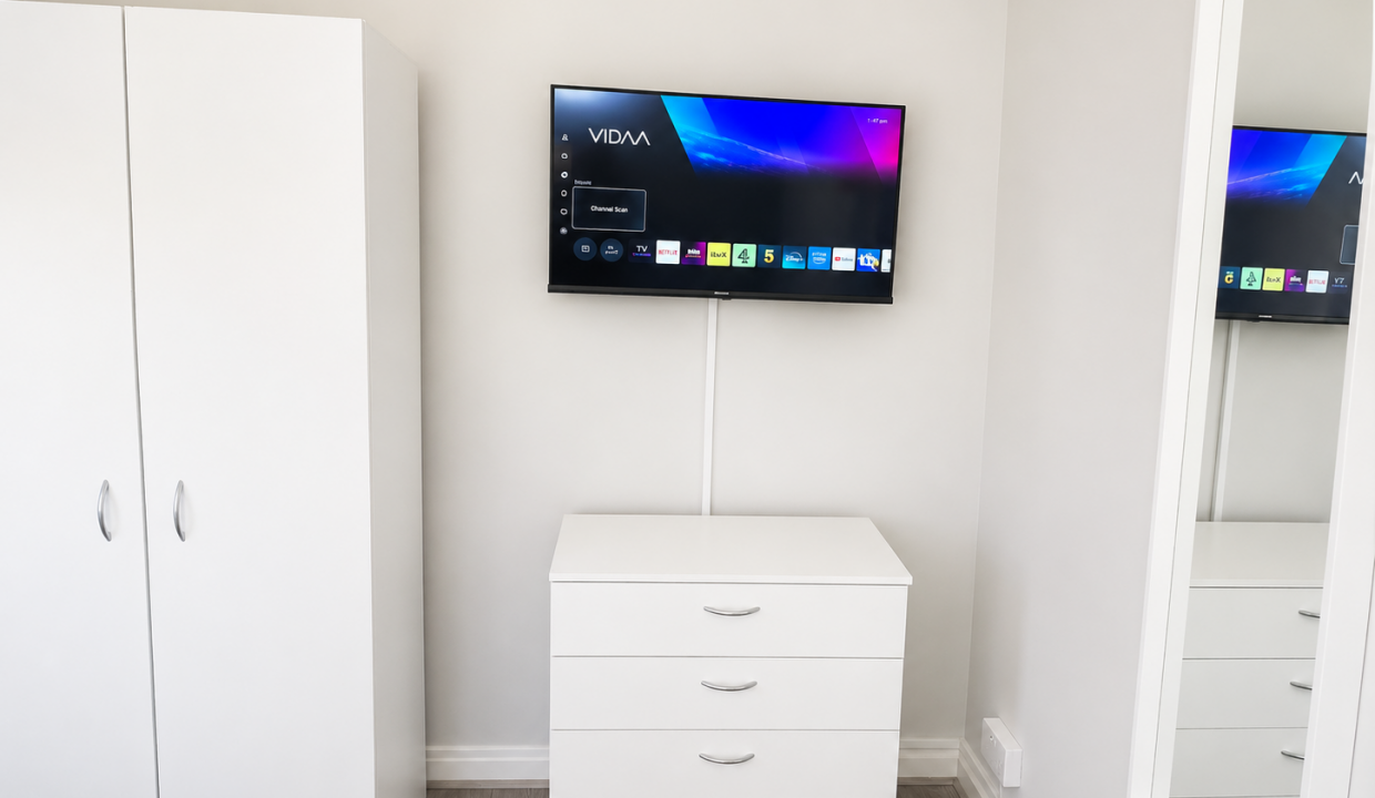 Room 4 (3)