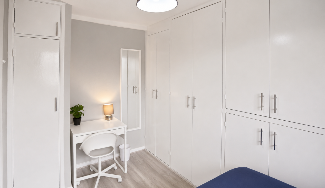 Bedroom 1 (2)
