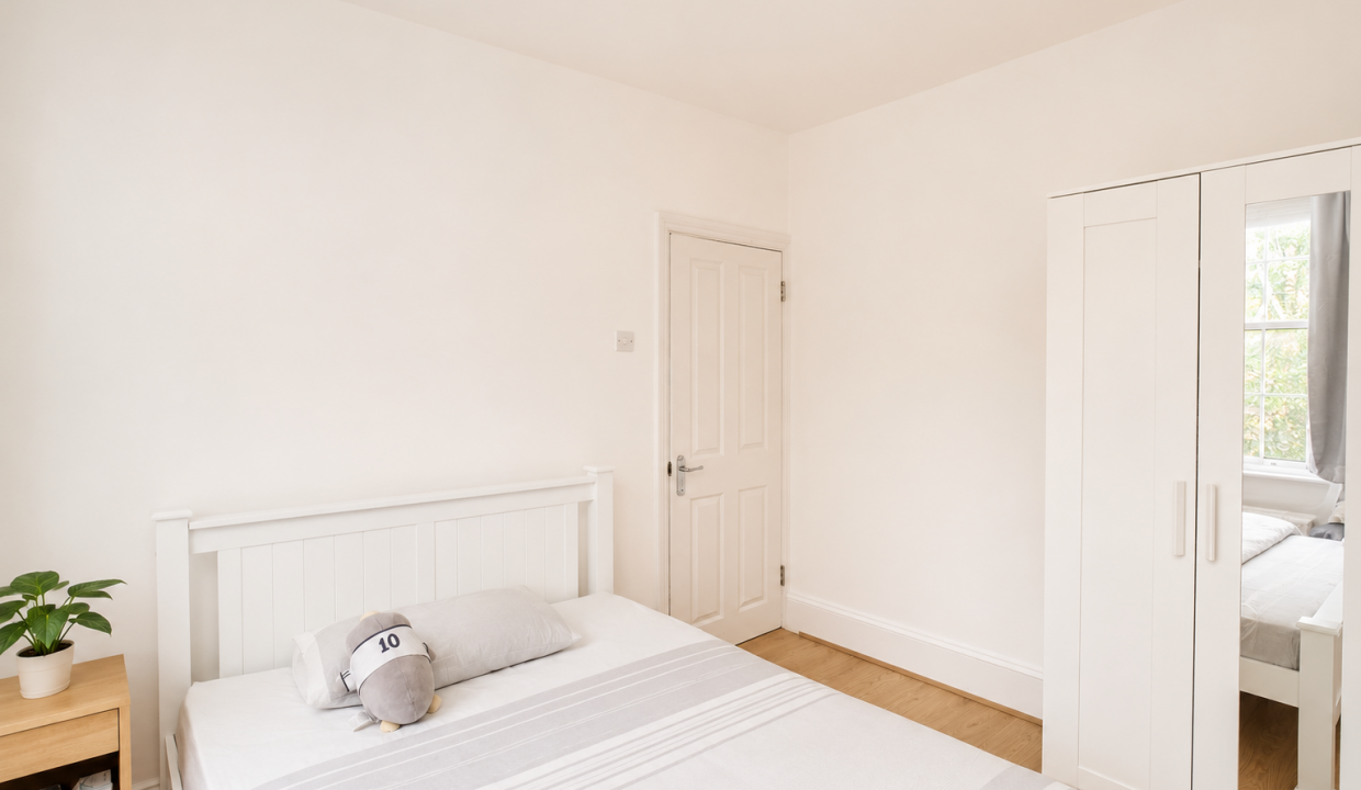 Room 4 (2)