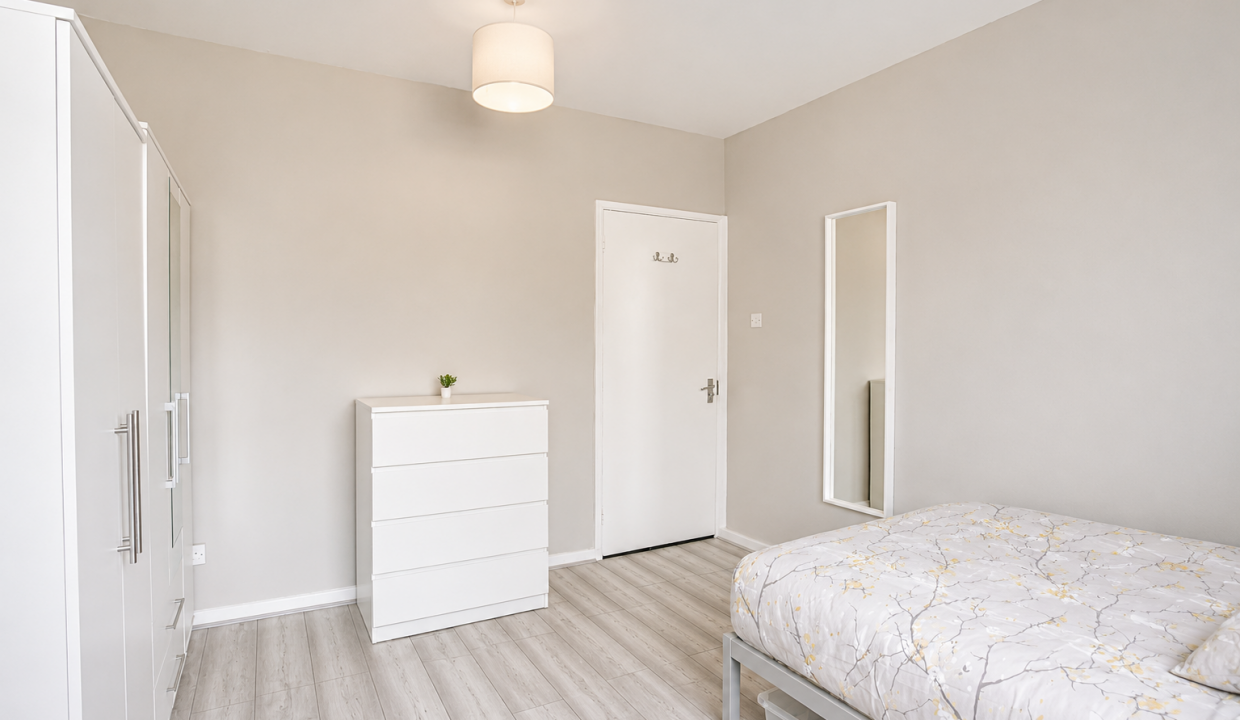 Bedroom 2 (2)